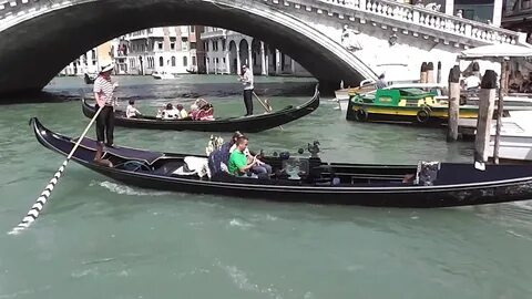 Венеция: лабиринты каналов и романтика гондол